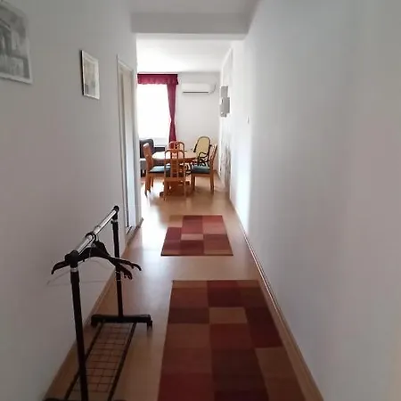 Apartament Tulipanos Haz