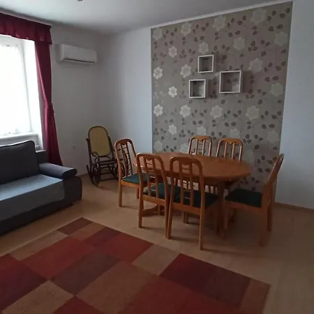 Tulipanos Haz Apartament